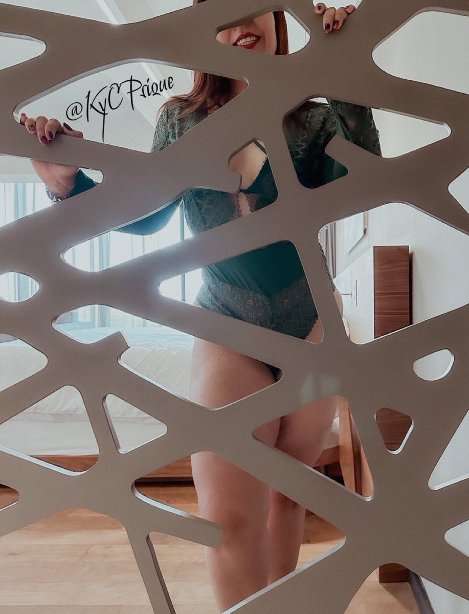 K- La sonrisa sigue pareciéndome la mejor droga del mundo.
Excelente inicio de semana para todos😘😘🦋

#HoyKPostea🦋

#KyC_Always
#HotMorena
#GdlSwingers
#StagAndVixen