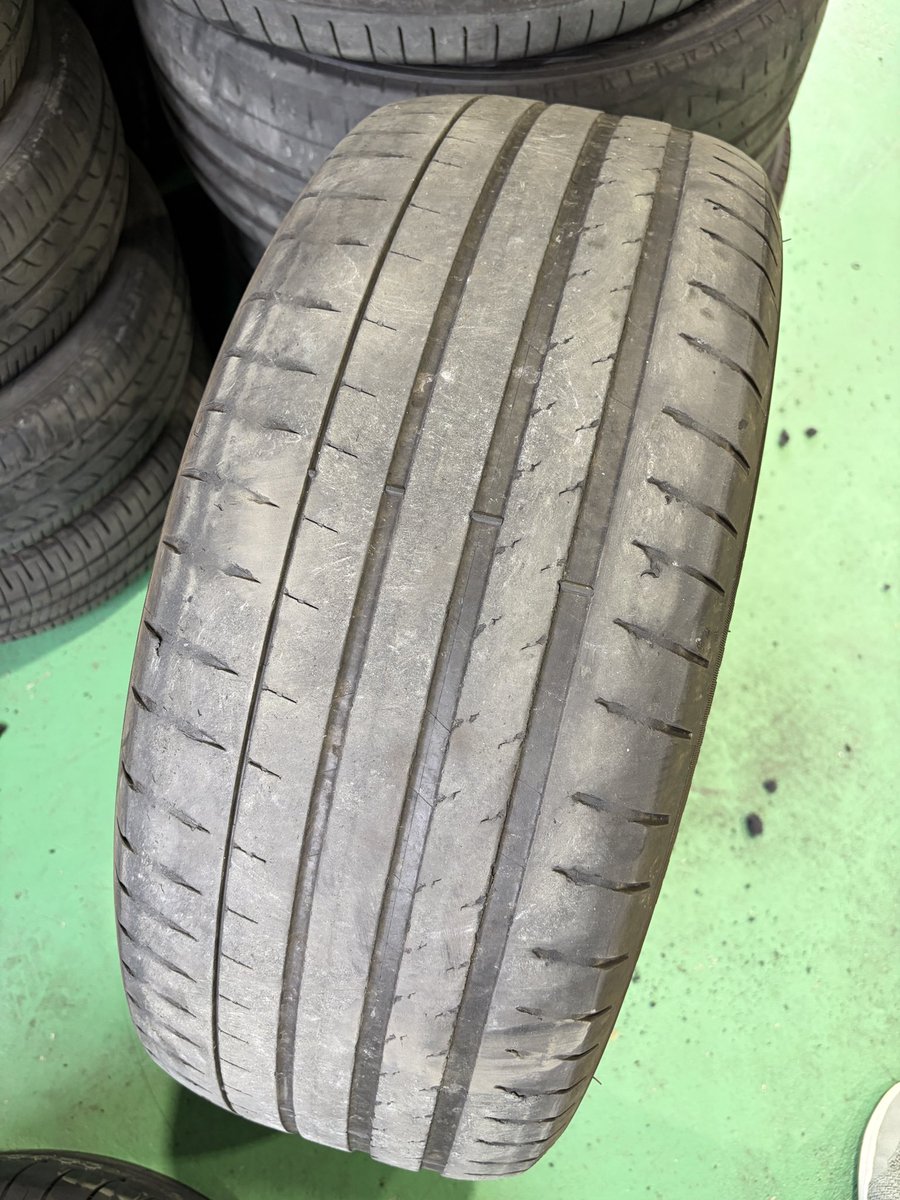 mieisgood's tweet image. 4万キロ走ってオフ会でもうヤバオだよ〜って教えてもらってコンチネンタルのタイヤ交換してきた！☝🏼
#continental