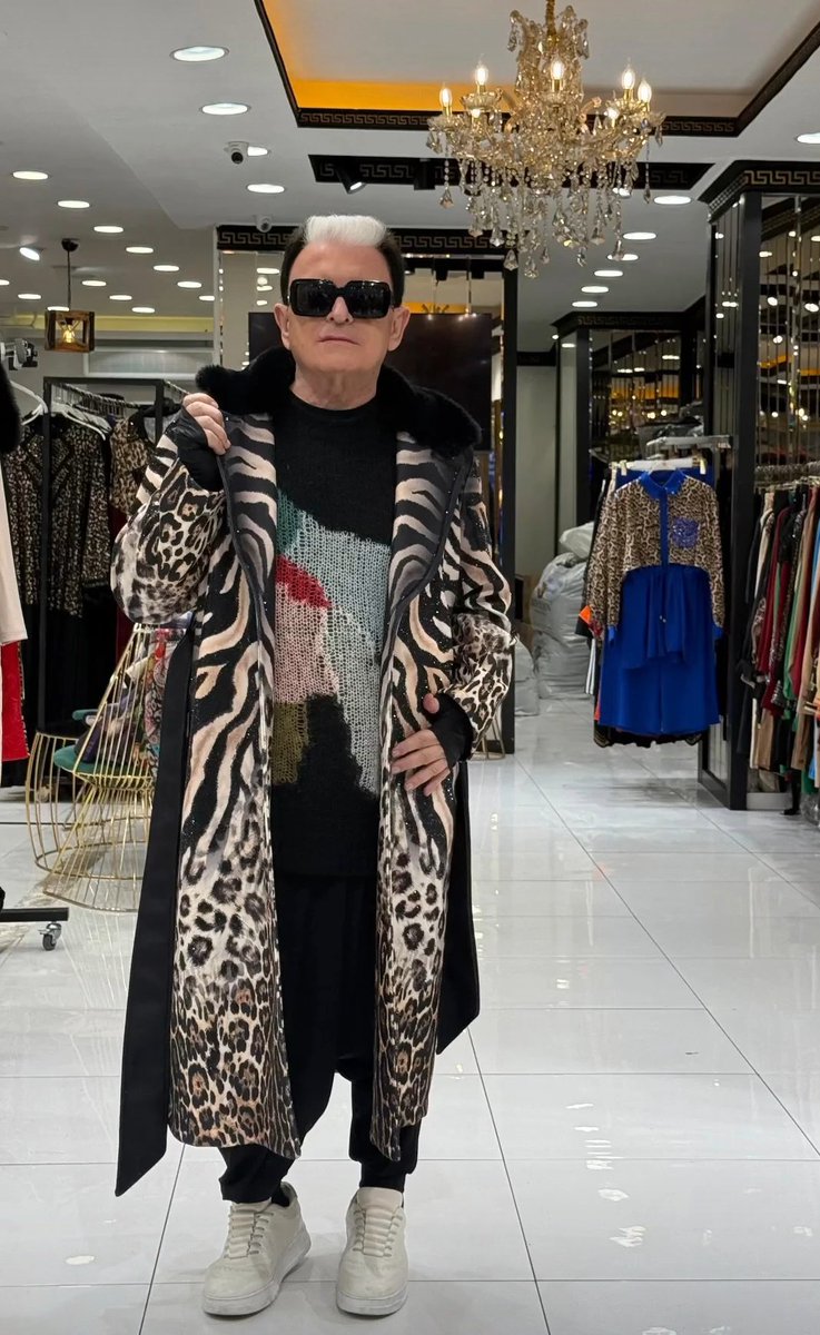 A #SanSimone il #ventaglio 🪭si #ripone a #ognissanti #manicotto  e #guanti 🧤
#Buonnovembre a tutti 💞💖💕
#Ilmionovembte ❤️