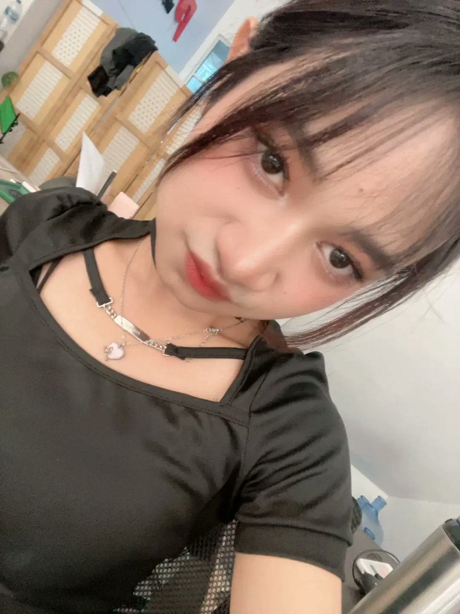 aneh bgt pake poni 😃