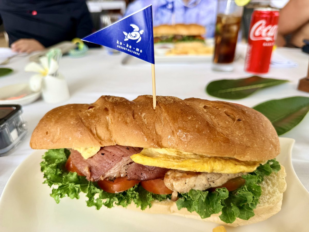 KenchanISGCPA's tweet image. 今日のお昼ごはん。

Kokomo Resort Gili Gede

Jl Pantai, Pantai, Pelangan, Lombok, West Lombok Regency, West Nusa Tenggara

#ロンボク島 #視察中 #ランチ #沖縄離島の会計士