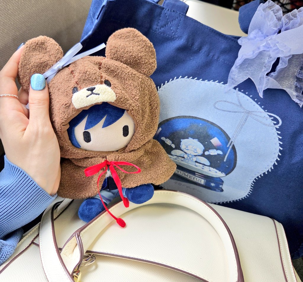 stardust_tr02's tweet photo. お誕生日おめでとうございました🎉
当日に同じ空間にいられて幸せ💕

一緒にライブ参戦してくれてありがとう！楽しすぎて瞬きレベルで一瞬だった😭
#AtR https://t.co/PiWf3iwEOh