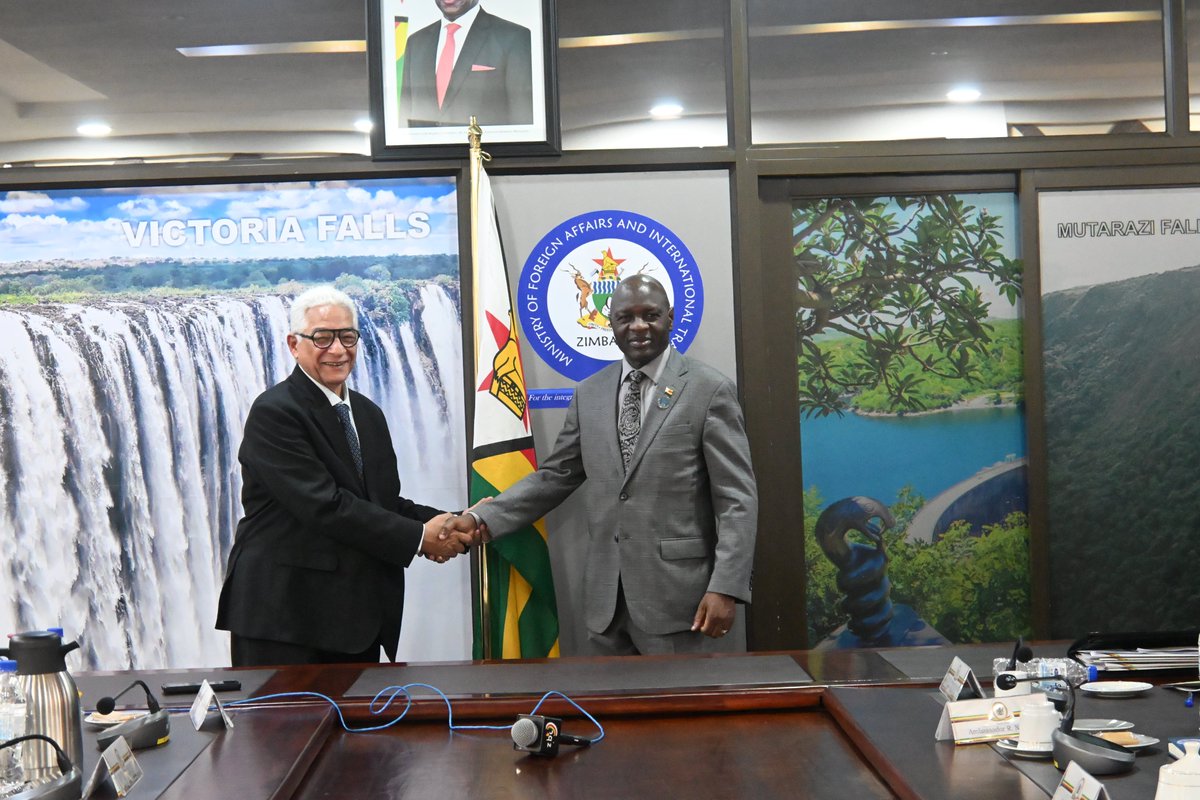 The Permanent Secretary for the Ministry of Foreign Affairs and International Trade, Ambassador A.R. Chimbindi, welcomed Ambassador Aly El-Hefny, the Head of the African Peer Review Mechanism (APRM) Panel of Eminent Persons, and his delegation to discuss the inaugural African