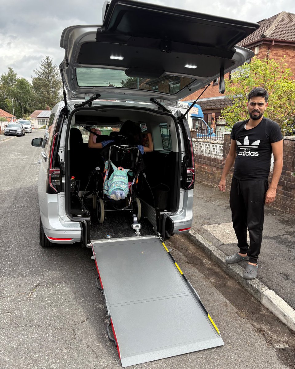ConversionsTbc's tweet image. Delivery to the Khan family from Bolton.

Photos shows Mr Khan with his daughter safely secured in the rear of the vehicle ready for her first journey.

Are you looking for a new WAV? Book your free home demo TODAY!

☎️ Call: 0800 999 5090💻Visit: brnw.ch/21wXbw3