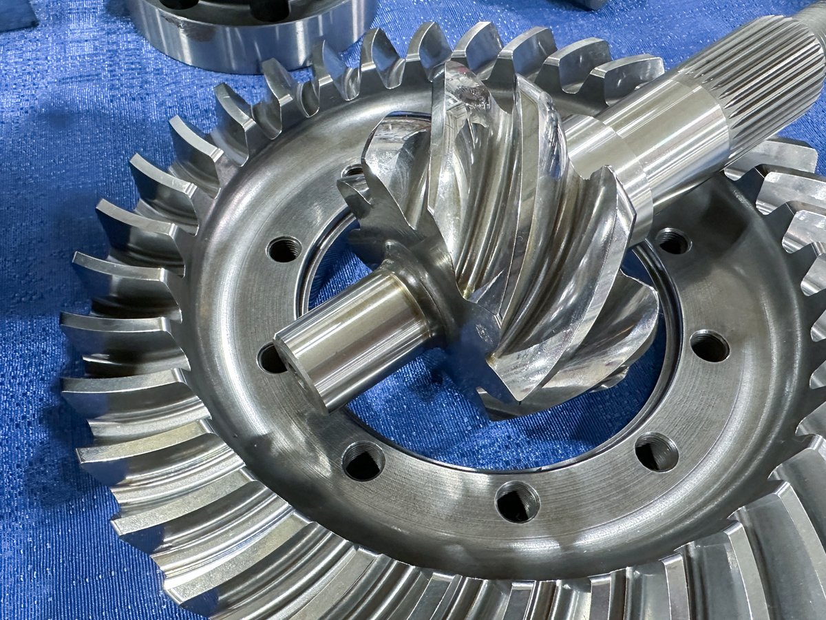 Gleasontweets's tweet image. When visiting The Gleason Works in Rochester, NY, don’t forget to stop by the Historical Lobby Museum, combining historical charme with 160 years of innovation: gleason.com/160 

#gleason #geartechnology #gearhistory #gleason160