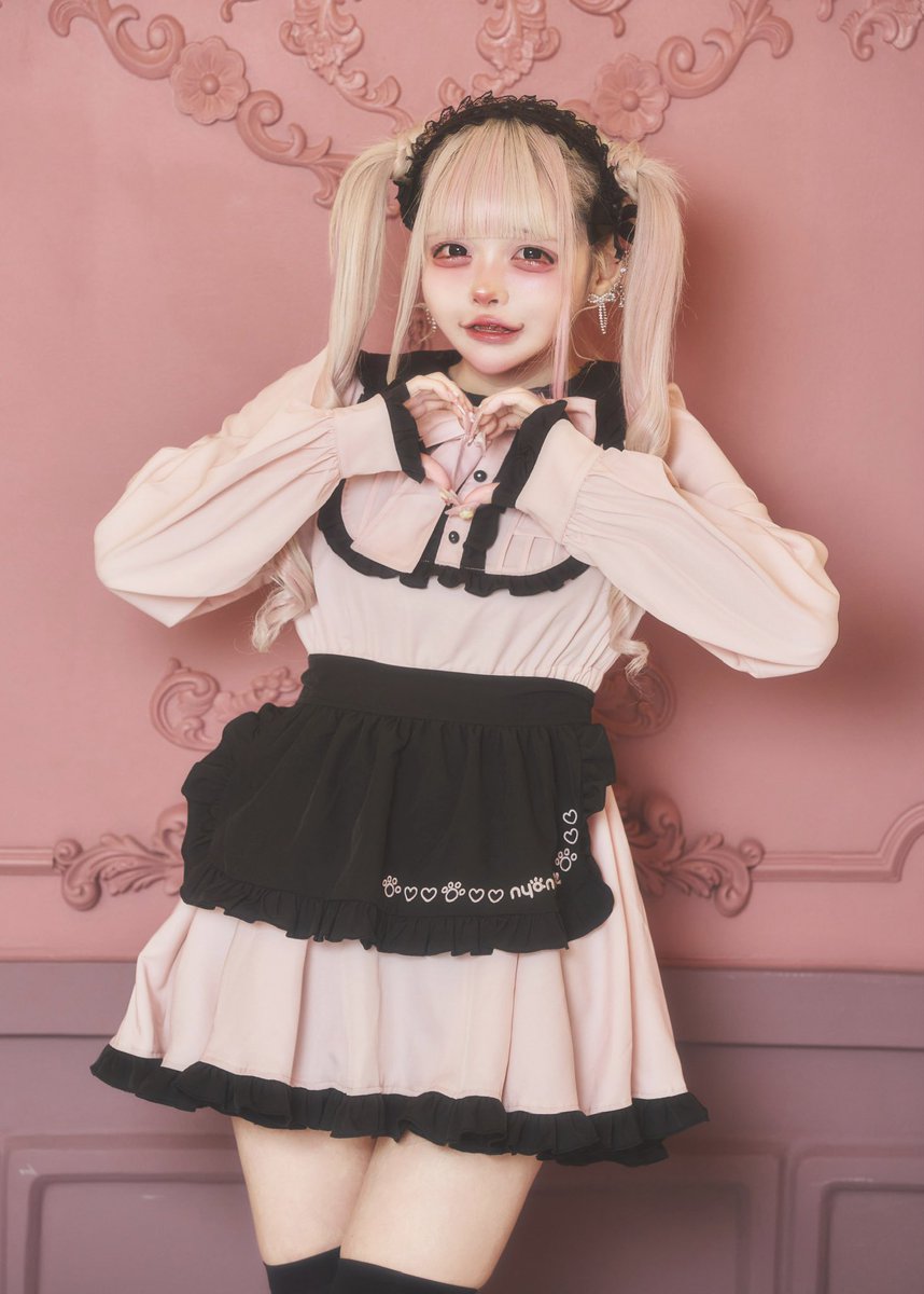 nyanMe_info's tweet image. ┈┈┈┈┈┈┈┈┈♥♡♥┈┈┈┈┈┈┈┈┈┈

                𝐧𝐲𝐚𝐧 𝐌𝐞 𝟐𝐧𝐝 𝐜𝐨𝐥𝐥𝐞𝐜𝐭𝐢𝐨𝐧

♥ めいどにゃんぴーす♡
     （ BLACK / PINK ）

♥ -¥10,900(税込)

♥ 11/7(金) 18:00販売開始

🔗 nyanme.tokyo/items/124275763