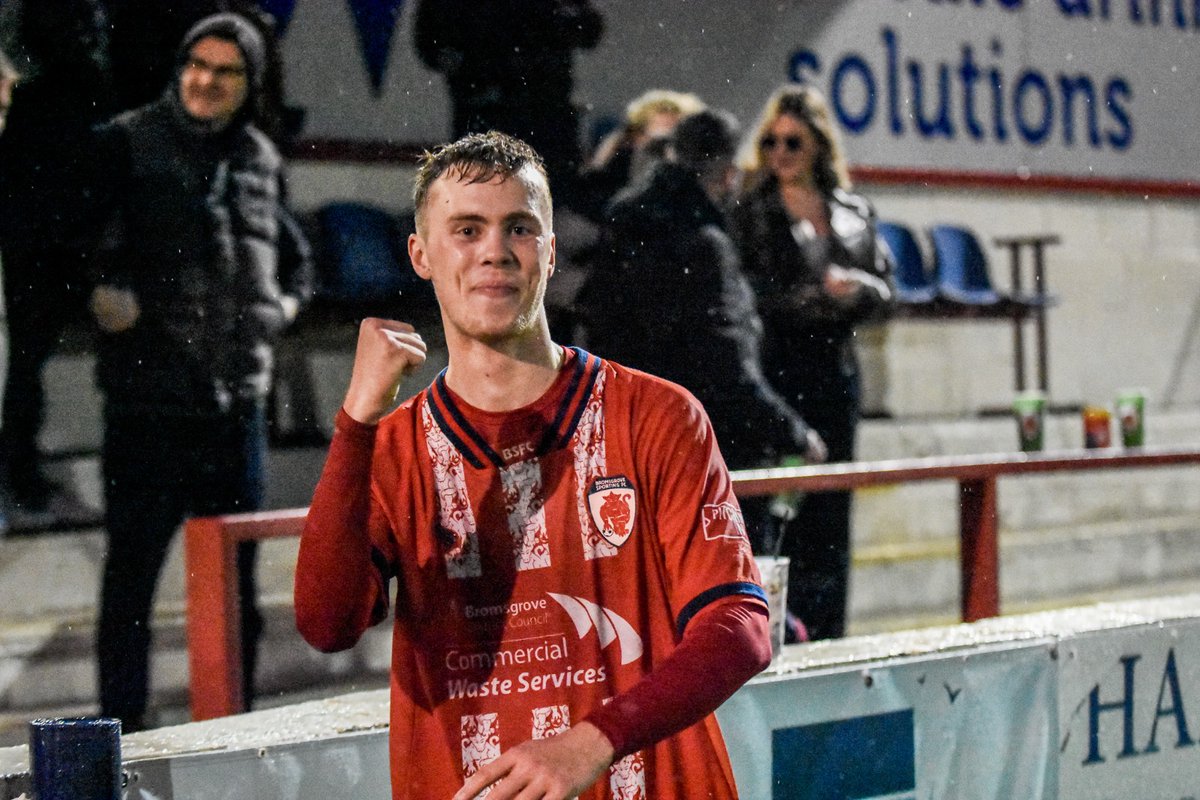 Some bloke is Softs 👊😂