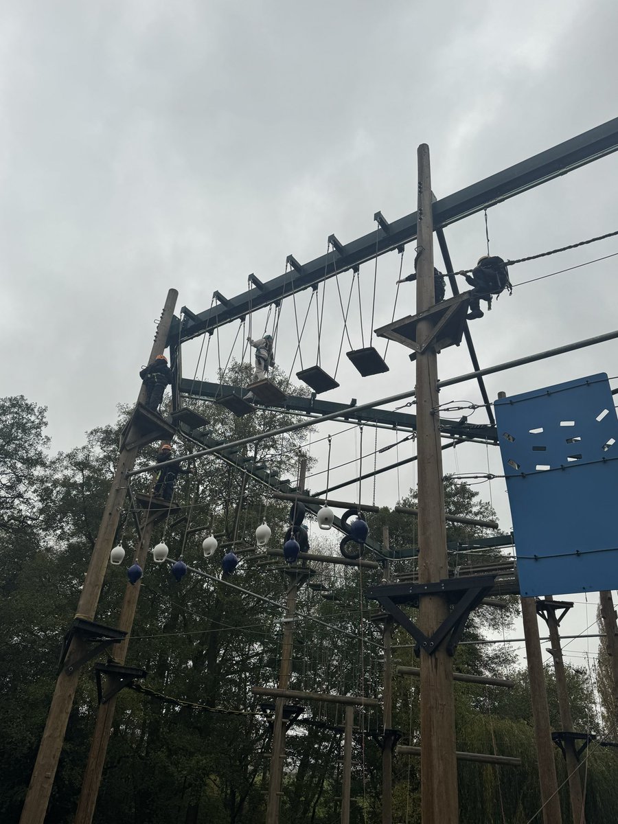 BarnfieldsPS's tweet image. Miss McCulloch and Mrs Taylor’s group embraced the heights (and the rain ☔️) during Ariel Trek this morning! So proud of them! ✨