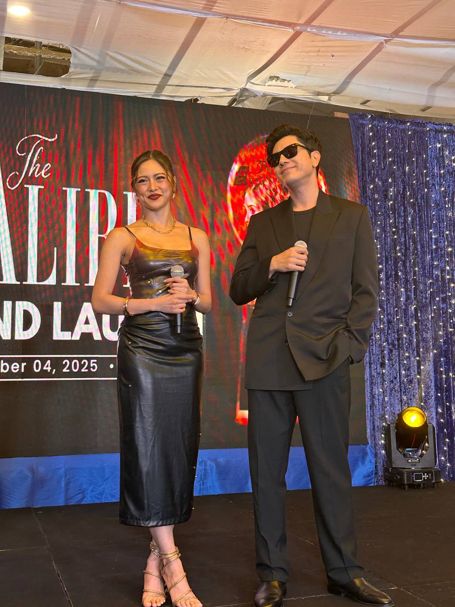 primevideoph's tweet photo. The moment we’ve all been waiting for! @chinitaprincess and Paulo Avelino have stepped onto the blue carpet together—bringing the chemistry of #TheAlibiOnPrime to life! 🖤 https://t.co/8rN4kIJgfj