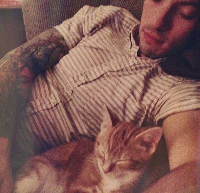 ✩ (@dunhourly) on Twitter photo 