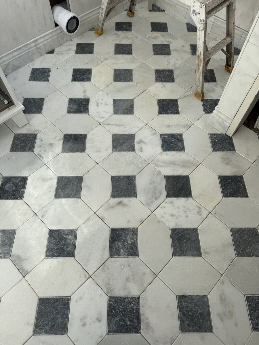 TheTapEndDesign's tweet image. Our bespoke cabochon floor is being grouted up for the client and this bathroom will be soon finished ✔️ Another gorgeous transformation incoming!