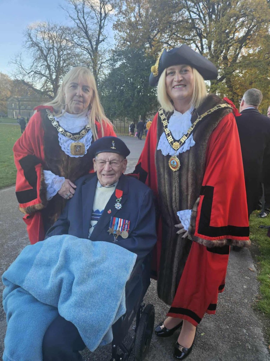 Mayor of Featherstone tweet media