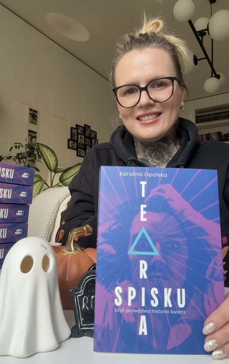 Życie, to jednak kurtyzana😂
Jak tam <a href="/Opolska/">Karolina Opolska</a>, nie przeszkadza ci teraz to dzieło na poczcie?

PS
Zdjęcie z poczty dzisiaj.