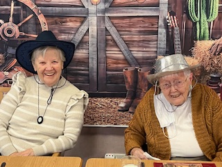 BieldScotland's tweet image. 🤠 Rodeo Afternoon at Loch Laidon Court! 🌭☀️

#BieldHousing #IndependentLiving #CommunitySpirit