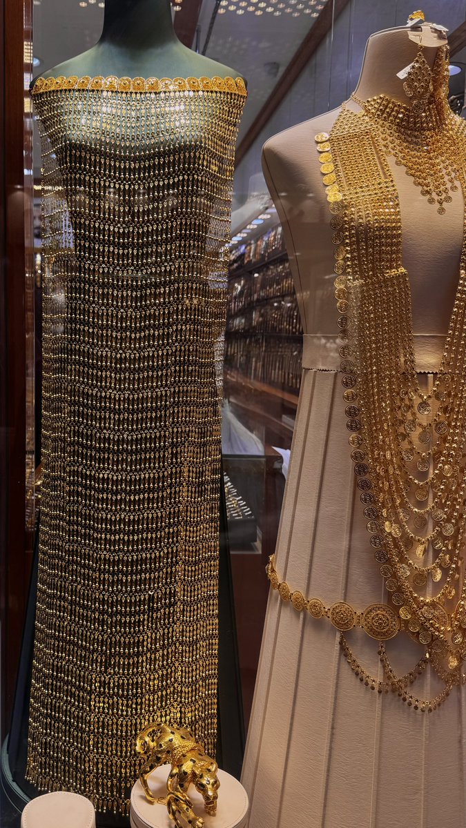 لقيت علاج الم العمود الفقري والتهاب الرئه 
والقولون في سوق الذهب الاماراتي 🇦🇪 
وخطييييييييين تحت كلمه اماراتي 🙂‍↔️👌🏻