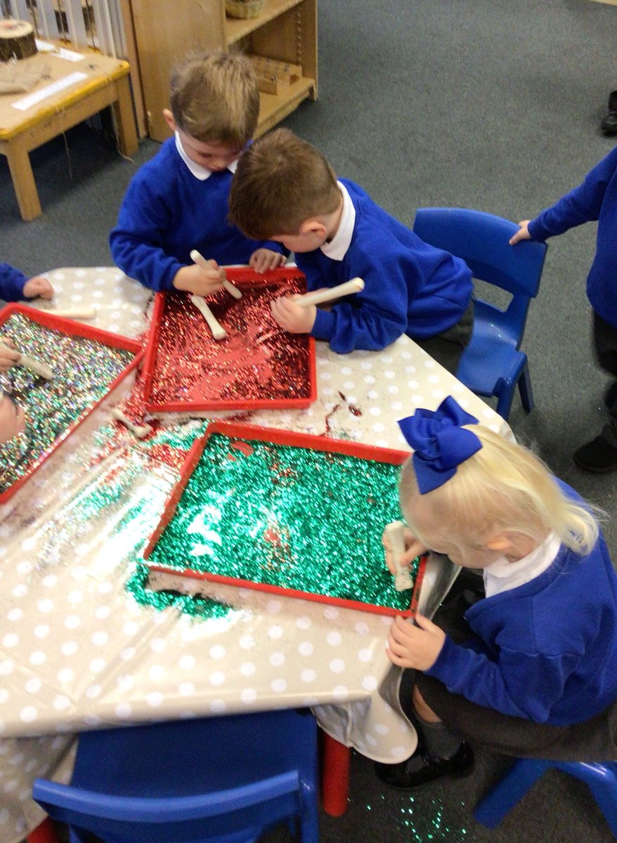 F1
We have been completing challenges linked to our book of the week ‘Funny Bones’. 🦴 
<a href="/CastleHillsScaw/">Castle Hills Primary Academy</a>  <a href="/LegerEdTrust/">Leger Education Trust</a>  #TeamCastleHills