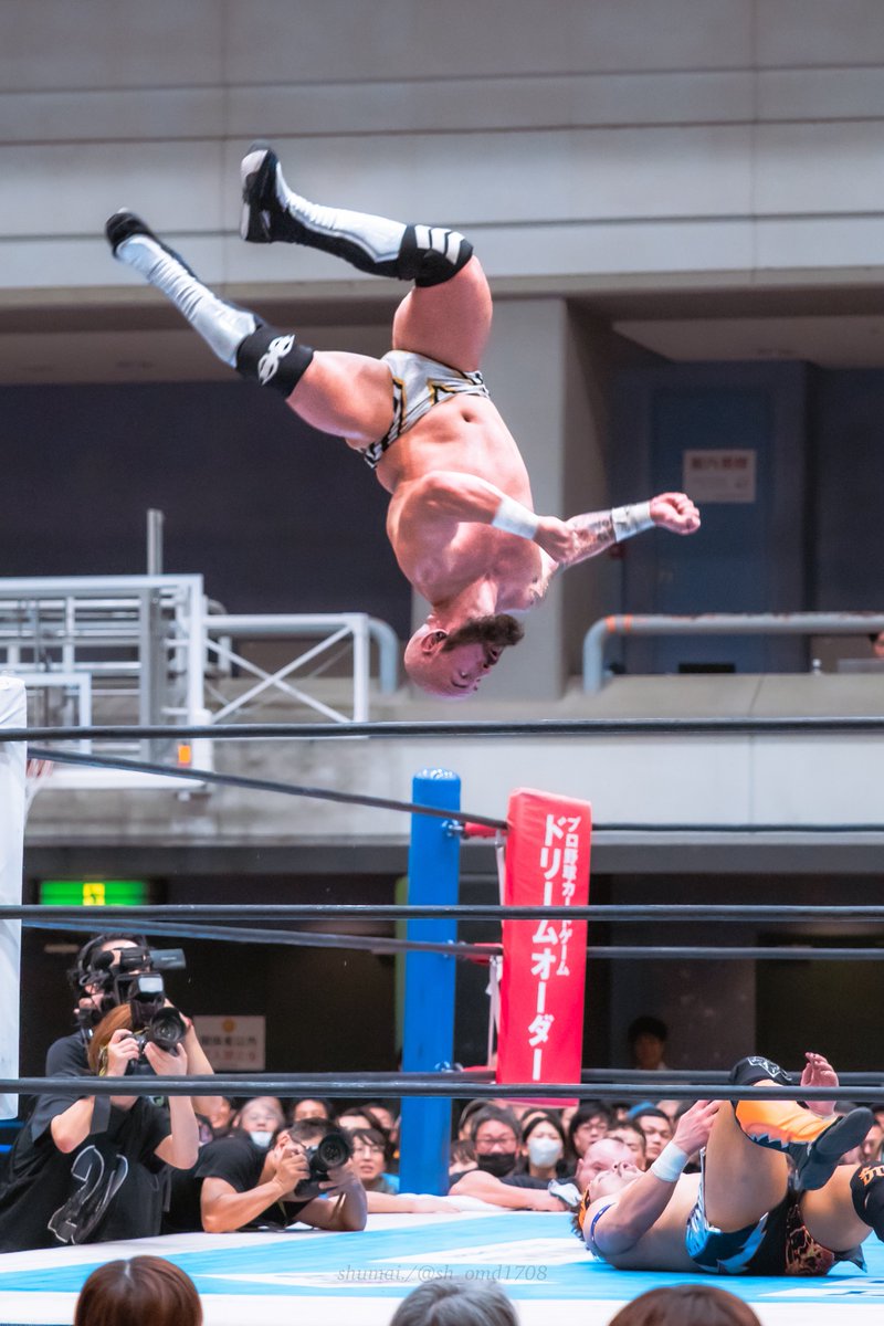 sh_omd1708's tweet image. 本当、この人の試合は観てて感動しますよね。

2025.11.1 #njsjtl 大阪
#ロビー・エックス #RobbieX