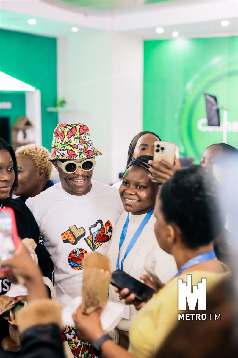 METROFMSA's tweet image. 🎙️ #AskAManLive coming to you from Openserve HQ in Pretoria as we celebrate World Fibre Day! 🌐✨
Connecting conversations, connecting South Africa. 💛