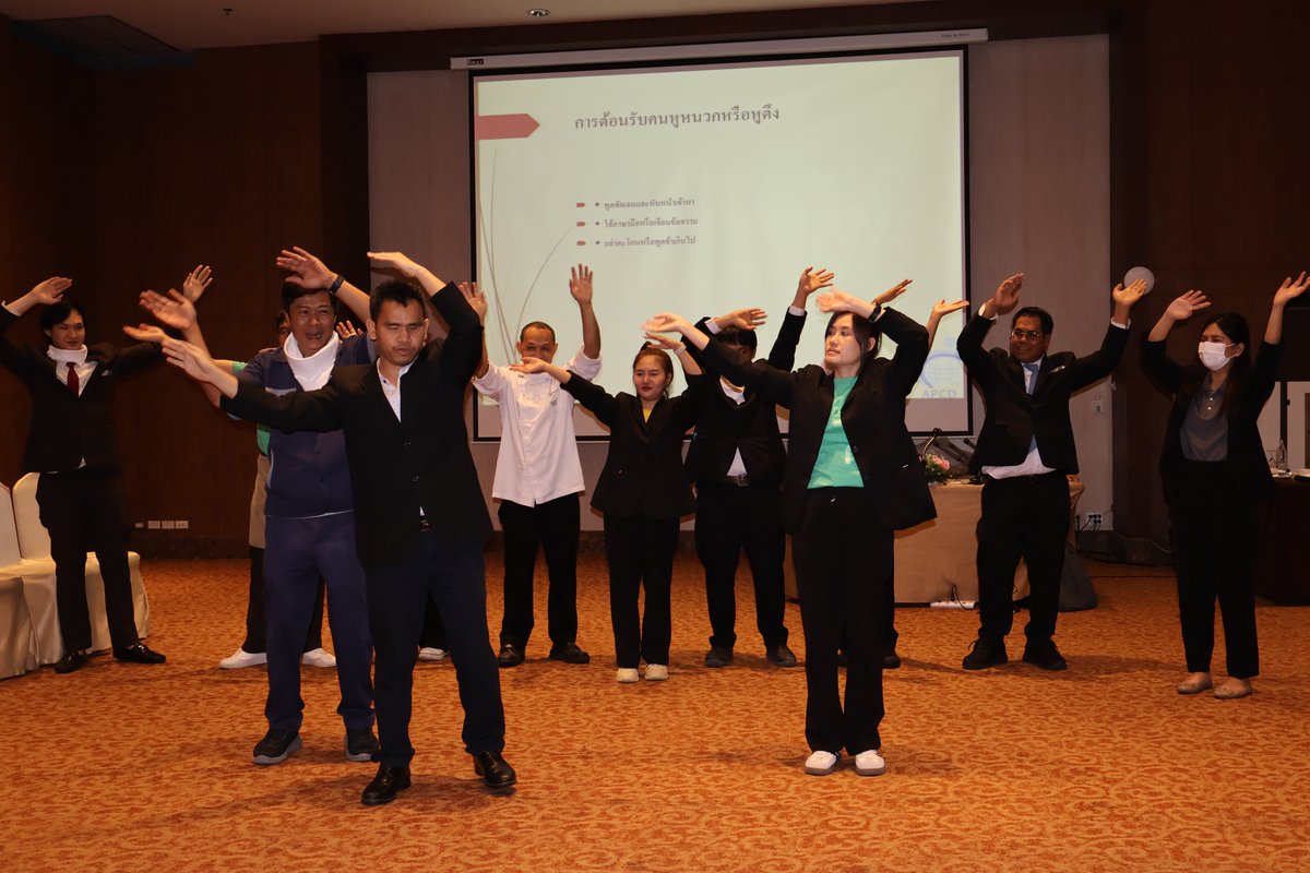 APCDAsiaPacific's tweet image. 🔔 APCD อบรมพนักงานโรงแรม Centara Life Government Complex Hotel &amp;amp; Convention Centre เรื่องการบริการที่ครอบคลุมผู้พิการ เมื่อ 24 ต.ค. 2568 เสริมทักษะ ความเข้าใจ และการสื่อสารอย่างเคารพ เพื่อบริการที่เข้าถึงได้สำหรับทุกคน #ทุกคนมีส่วนร่วม #CentaraLife