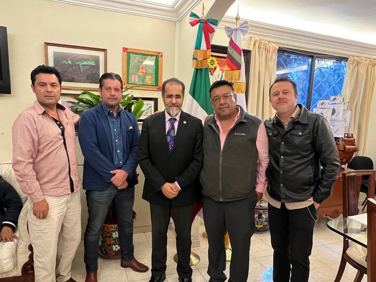 RENE_BEJARANO_M's tweet image. El día lunes 3 de noviembre, además de llevar a cabo la Asamblea Semanal del #MNE recibí a líderes provenientes de la #CdMx, #Hidalgo, Estado de México, #Tlaxcala y #NuevoLeón