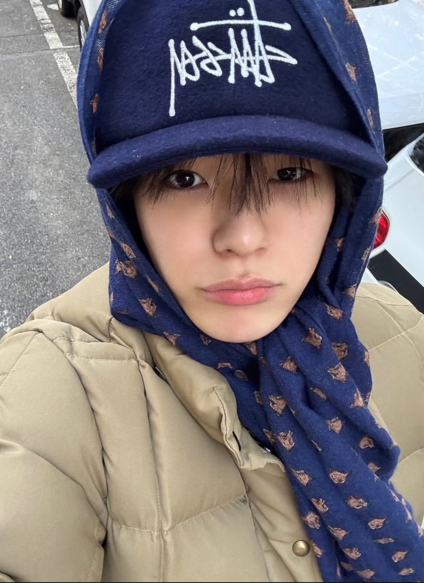 หนาวนี้กอดใคร 🐶❄️

#TREASURE #2025MAMAVOTE