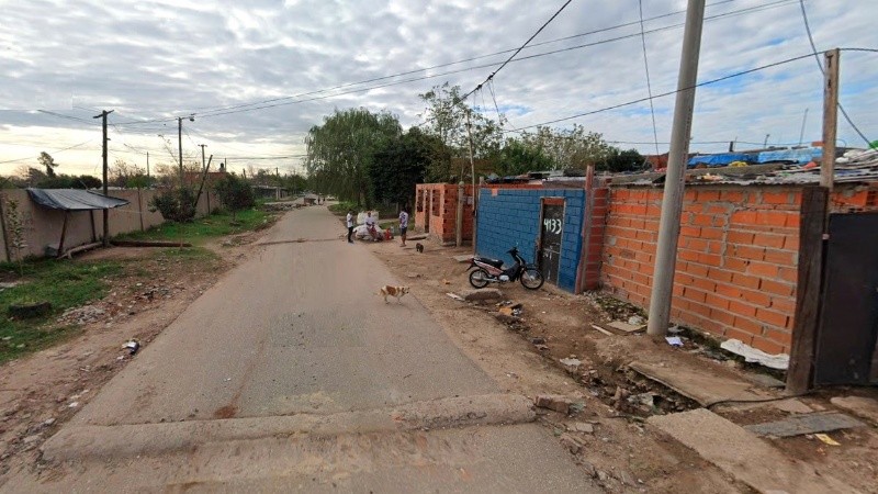 Sicarios ejecutaron a un joven en barrio La Lagunita

👉Los detalles en apurainfo.com/sicarios-ejecu…

<a href="/emergenciasAR/">red de emergencias</a> <a href="/Superalitita/">Super Ali</a> <a href="/CalleDeRosario/">CalleDRosario</a>