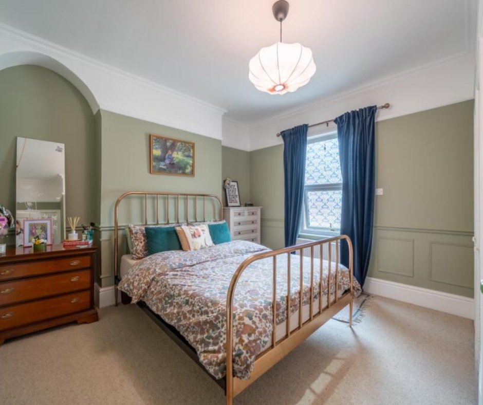 🔥For Sale | Albert Road, Waterloo
Offers in Excess of £275,000 

🛏️ 3 bedrooms
🛋️ Bay-fronted lounge
🛁 Stylish family bathroom
🌊 Walk to Crosby Beach

rightmove.co.uk/properties/168…

📲 DM us or call 0151 909 3003 to book your viewing.

#Waterloo