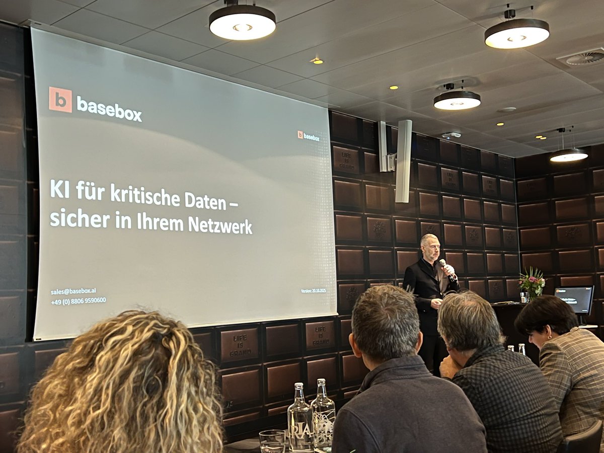 healthcare_de's tweet image. Innovation Pitches  beim Fachsymposium „Kl-Anwendungen für das Gesundheitswesen“ in Zürich, Teil I = #basebox; #Carbyte Technology Group; (#Chiracon;) #corbit; #Famedly.