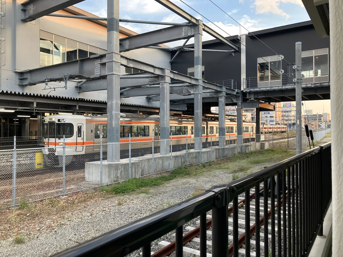 区間快速急行 on X