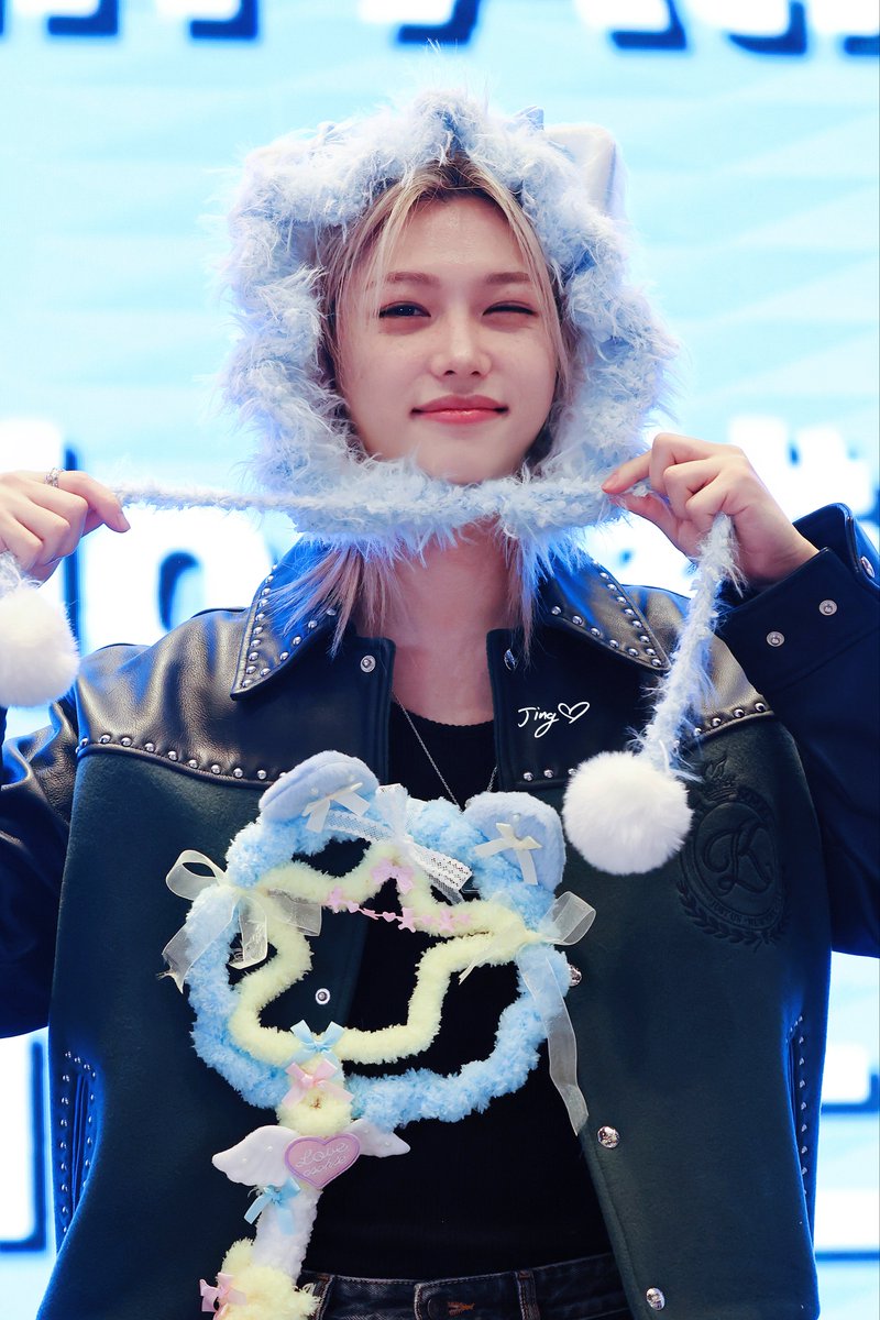 251102｜KMS Fansign Shanghai 1.0

😉💕🎀

#StrayKids  #Felix  #ピリちゃん
#스트레이키즈  #필릭스 #용복