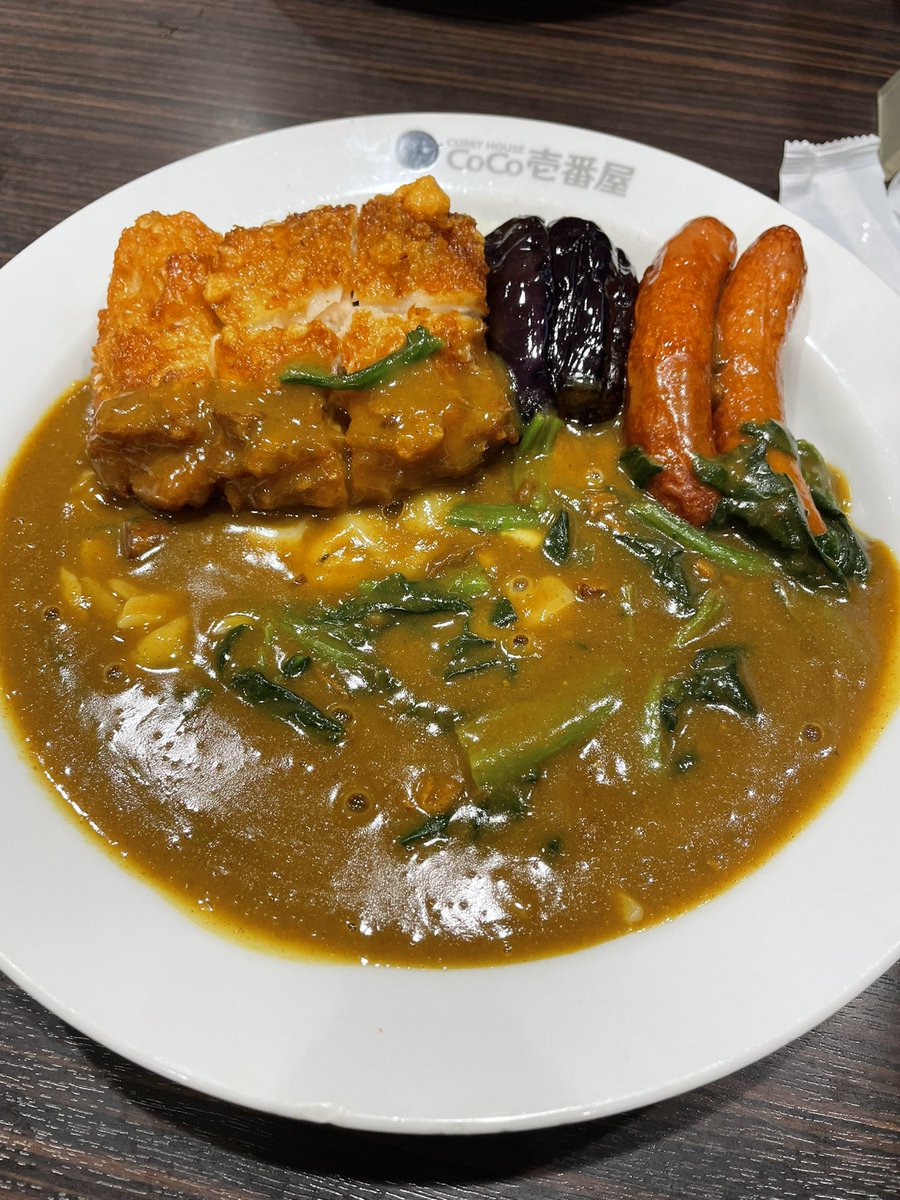 imuhata1981's tweet photo. 浅草のCoCo壱、客がほぼ外人w
パリパリチキン旨い！ https://t.co/3S62Mxlevq