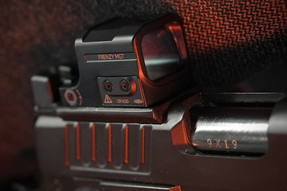 jkarmy_int's tweet image. Vector Optics Frenzy-S EDC Red Dot sight 
Ultra Lightweight for only 26g 

With Multi reticle Function 🔴

Best for EDC &amp;amp; compact sized pistols 

#vectoroptics #sight #reddot #optic #edc #frenzy