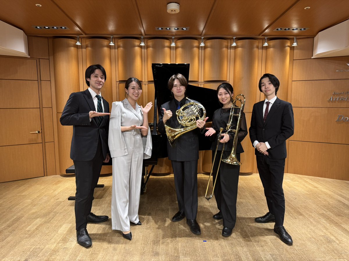 yy_cor103's tweet photo. 宮﨑継夢ホルンリサイタル「Portrait In Somnia」終演📯🔥

《Hymn to Longing》と、新曲《Portrait In Somnia》、そしてアンコールの《Again, Stage Lights》という作品を演奏いただきました！！

本当に各奏者素晴らしいプレイングで、この素敵なリサイタルにお力添えできて大変幸せでした😭✨ https://t.co/qsP7WgTFL6