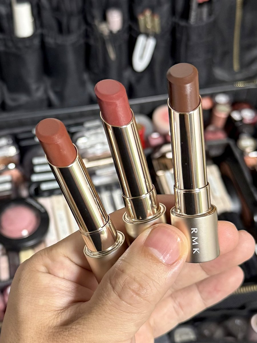 ドゥーイーメルト リップカラーの新色は3本💄 左から11 スパイラル