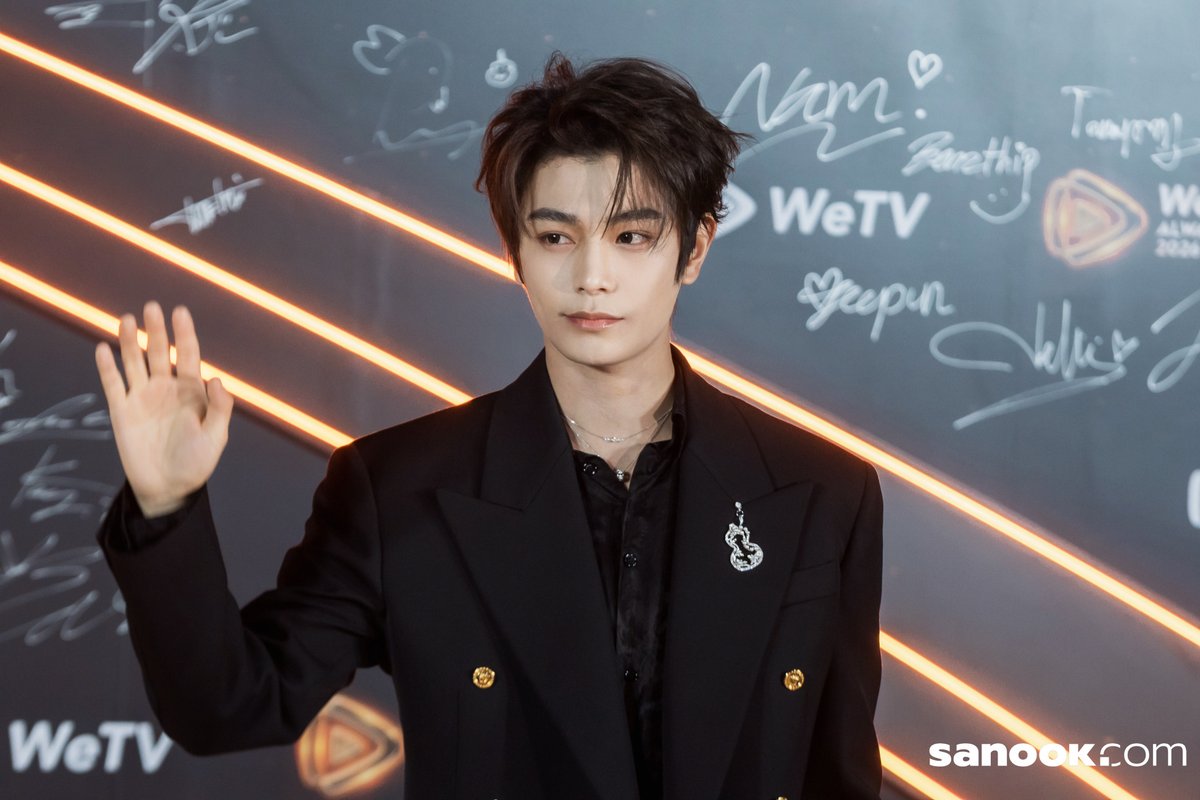 Sanook's tweet photo. "ติงอวี่ซี" WeTV Global Ambassadorในงาน  #WeTVAlwaysMore ประเทศไทยมีติงอวี่ซีแล้วน้าาาาา 💚

#DingYuxi #丁禹兮 
#WeTV #WeTVAlwaysMore
#WeTVBADingYuxi #WeTVAmbassadors #sanook https://t.co/YDHaABa3S5
