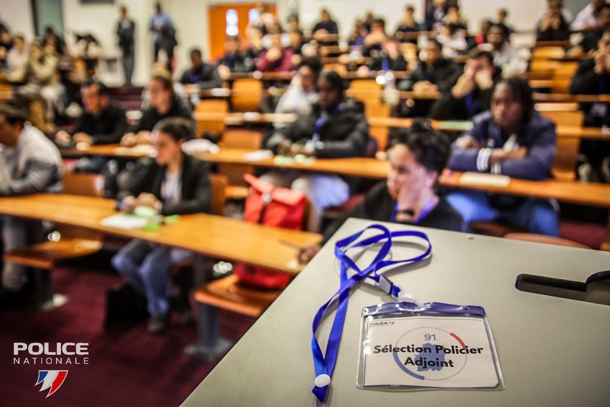 #Recrutement | Ce matin à <a href="/VilledEvryCourc/">Ville d'Évry-Courcouronnes</a>, se sont déroulées les épreuves écrites du recrutement de Policier Adjoint 👮‍♂️
Organisées par la <a href="/PoliceNat91/">Police Nationale 91</a>, elles constituent la première étape pour rejoindre nos équipes et servir la population.
Bonne chance à tous les candidats !