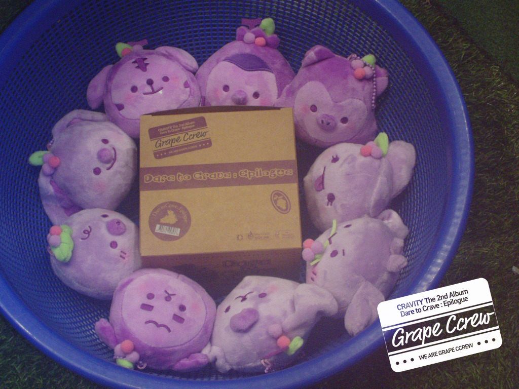 CRAVITYstarship's tweet image. [📢]
포도 크크루 달아요 ~ 🍇
감각 폭발 ✨당도 9단계✨ 이상만 선별
⠀
CRAVITY The 2nd Album [Dare to Crave : Epilogue]
💜포도 크크루 출시 커밍쑨💜
⠀
※ 출시일 : 11월 10일 6PM (KST)
⠀
#CRAVITY #크래비티
#DaretoCrave_Epilogue
#LemonadeFever