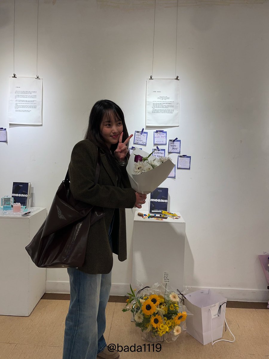 bada1119's tweet photo. 졸전 축하해요 너무 멋있어요 이서정 작가님📝
동화 잘 읽고 갑니다🫶

#이서정 https://t.co/c1HsJ1mjfj