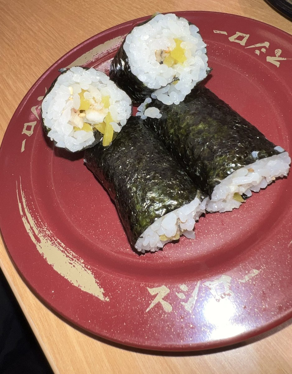 senasenann's tweet photo. @Kneko__ 
かねこさーーん！！！
スシロー行ってきました🥰
美味しかったよー😋
今度うお一番行きたいです😭 北海道より https://t.co/IMBKWh96LG