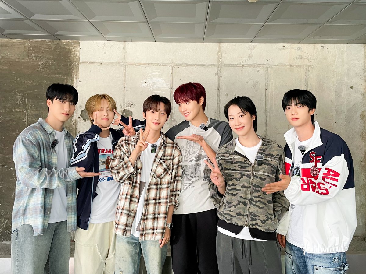 [#ONEWE]

부릉부릉 🚘💨

원하면(ONE) 우리가(WE) 데려다줄게! ദ്ദി ˉ͈̀꒳ˉ͈́ )✧

원위의 일방통행 세 번째 게스트
후이 님과 함께 찰칵 📸💕
흠뻑 빠져버릴 후이 님의 목소리와 함께라면
Everybody 고개 끄떡 ( ˘ ɜ˘) ♬♪♫🤘

이 세상 후이 님 하나면 돼 ꒰ᐡ⸝⸝ㅠ ·̫ ㅠ⸝⸝ᐡ꒱♡

#원위