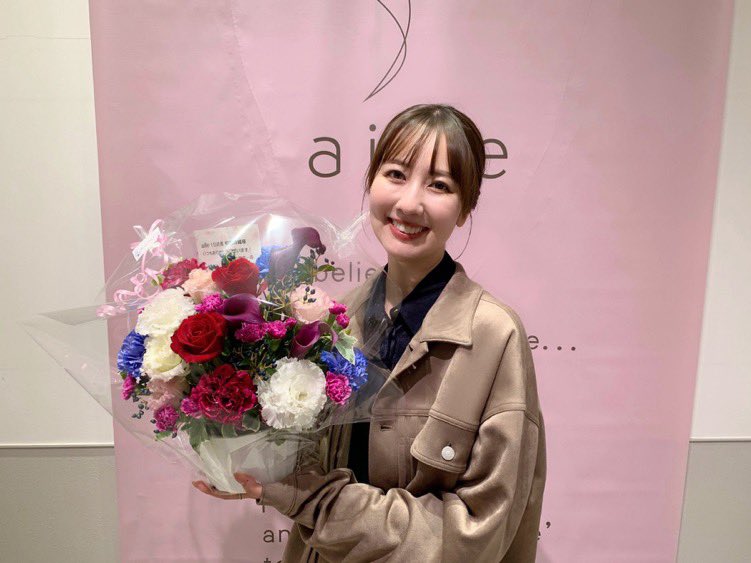 funrun279's tweet photo. #aille さんはメンズウエアも凄い✨
POPUP STORE一日店長 #相場詩織 さんの的確かつ、お客様が嬉しくなるお言葉をたくさん伝える真心のこもった接客が本当に素晴らしくて、心が温かくなりました☺️
ジャケットとシャツを試着後、上質な装いにワクワク感あり即予約✨
ビジネス・カジュアル両方で着用できるデザイン性、伸縮性や肌触り・着心地などの機能性、更に色合いも良く、様々な色のウエアとの着合わせも楽しめるまさに万能ウエア✨
良い買物をした充実感で、心が幸せな気持ちで満たされました☺️
メンズウエアのリクエストに、期待を遥かに超えて応えて頂いたailleさんのご尽力に心から感謝✨
商品到着&様々なシーンでの着用が、今から本当に待ち遠しいです!