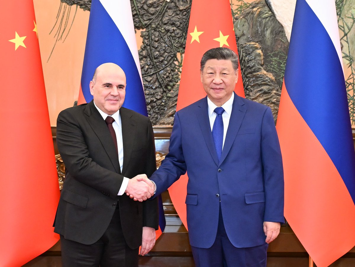 SpoxCHN_MaoNing's tweet photo. President Xi Jinping met with Russian Prime Minister Mikhail Mishustin.

It is our shared strategic choice to uphold, consolidate and develop China-Russia relations.

The two sides must maintain close coordination, upgrade our cooperation, and make new and greater contributions to world peace and development.