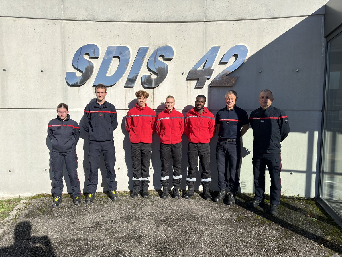 sdis42's tweet image. ℹ️ Trois étudiants en terminale de la formation « Bac pro Métiers de la Sécurité » du Lycée Arago – Sainte‑Anne sont accueillis cette semaine au SDIS 42 pour une immersion terrain.

#SapeursPompiers #Sécurité #Loire