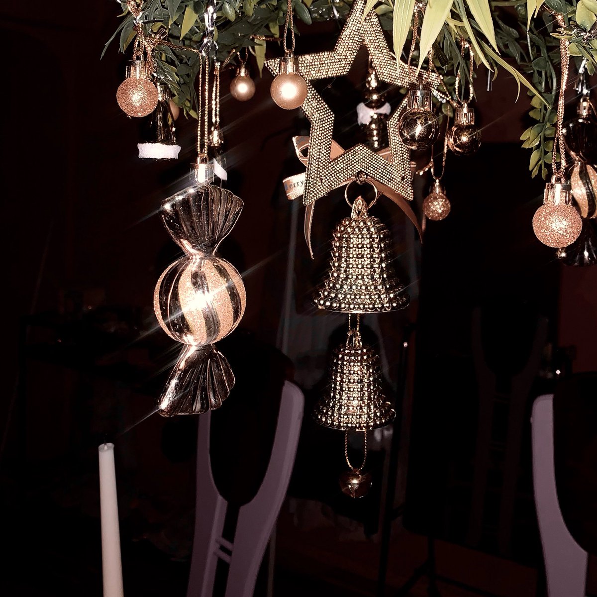 Xmastree🎄置く場所ないから
シャンデリアにつけた🤙✨
#日常垢
#日常垢さんとつながりたい