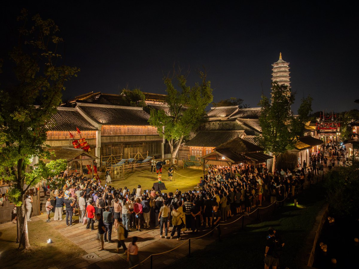 DaishanVibes's tweet image. 🚀 The countdown to #WIC2025 has begun! This year, the Wuzhen Summit expands to include Puyuan Fashion Ancient Town, a stunning heritage site known for its Jiangnan culture and fashion roots. It’s a powerful symbol of how innovation grows from tradition. #InnovationInZhejiang