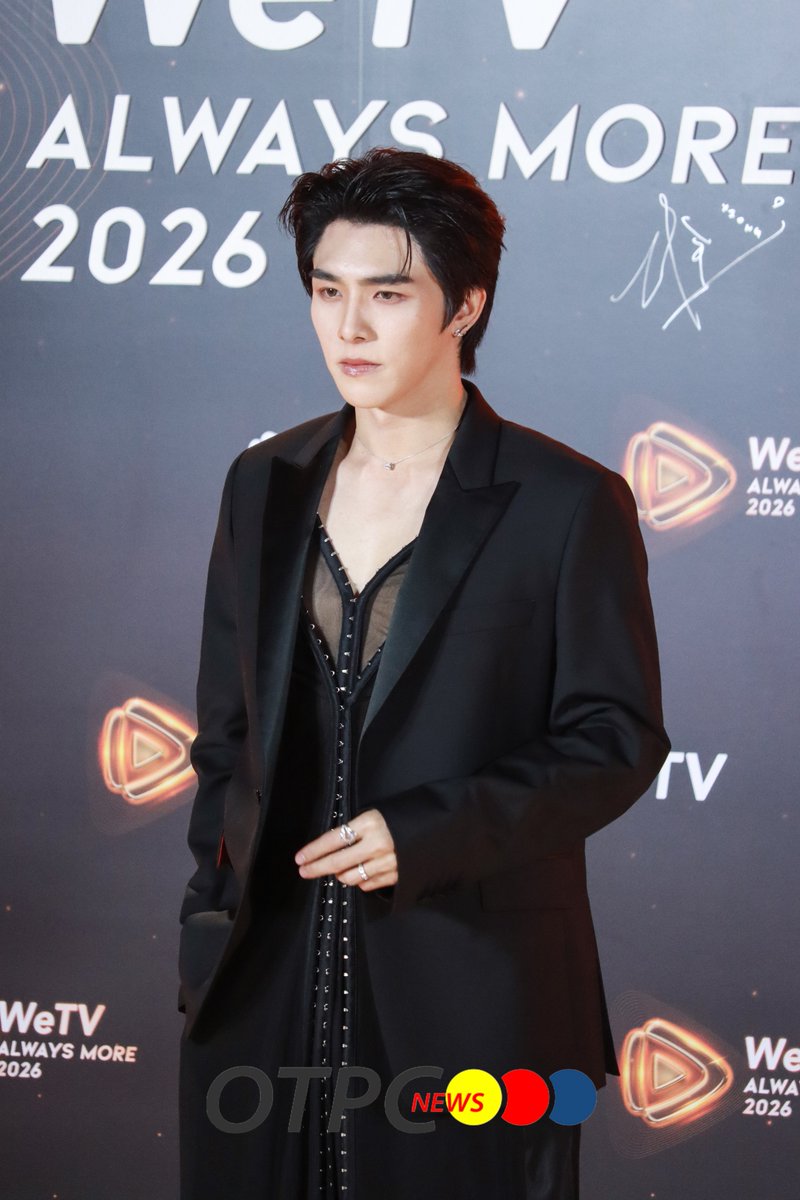 "บูม รวีวิชญ์" ร่วมเดิน Sand Carpet ในงานแถลงข่าว "WeTV ALWAYS MORE 2026" ประกาศไลน์อัปคอนเทนต์แห่งปี 2026

BXXM WITH WeTV

#BXXMRVW #RVW
#HEADLINERxWeTVAlwaysMore2026 
#WeTVAlwaysMore2026
#WeTVth