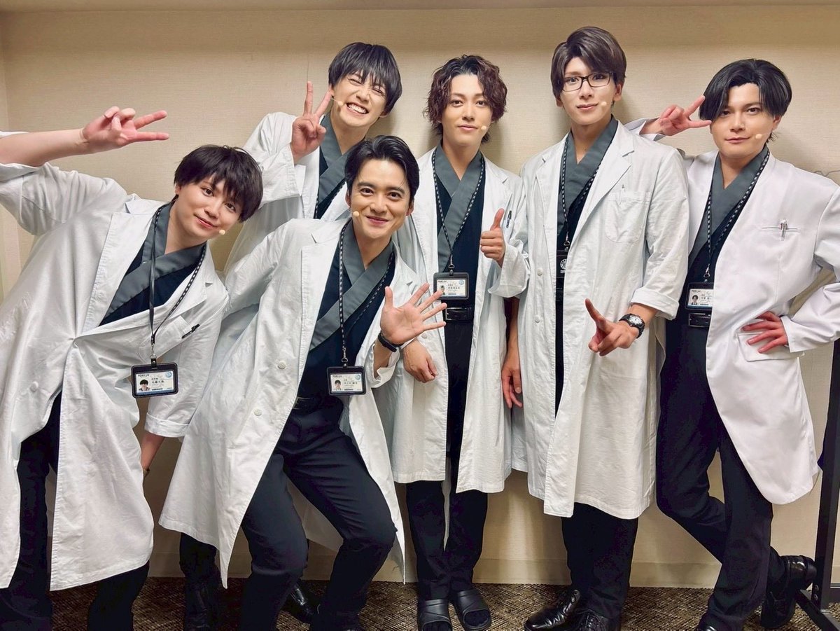 anzaistaff's tweet photo. 「#時る2」全公演終了致しました。
ご来場頂いた全てのお客様誠にありがとうございました。
無事誰1人欠けることなく駆けぬけることができました。
沢山の方のお力添えで辿り着けた終幕。
全キャスト・スタッフ・そしてお客様、本当に本当にお疲れ様でした。
そして、沢山のありがとうございました。　
みんなに、心からの大拍手。
引き続き、
歴史研究及び「LOSER」について調査していきたいと思います。

では、
いつか、またどこか、で。

#安西慎太郎
#内藤大希
#木ノ本嶺浩
#松田岳
#前川優希
#平野良
#大山真志
