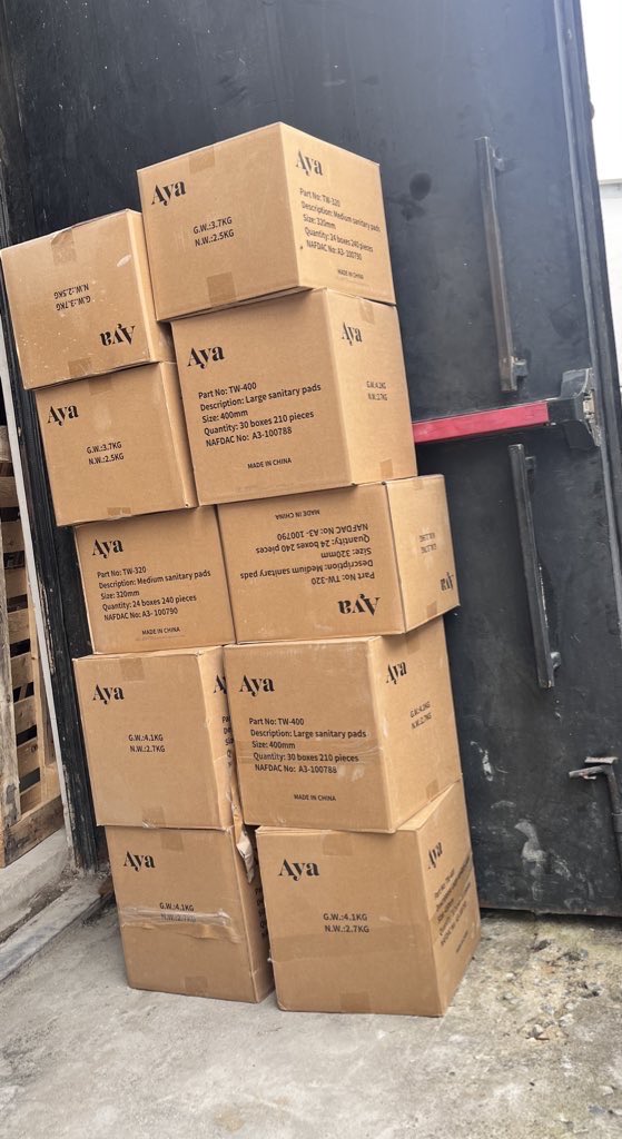 houseofneeyo's tweet image. Aya sanitary pads are soft, absorbent &amp;amp; gentle on the skin paired with hygienic disposal packs that make cleanup easy and odor-free. 🌸
Because your comfort and dignity come first. 💫

1300 naira per box 
Medium (24 boxes) Carton 🏷️ 31,000 naira.
Large (30 boxes) Carton 🏷️ 39,000…