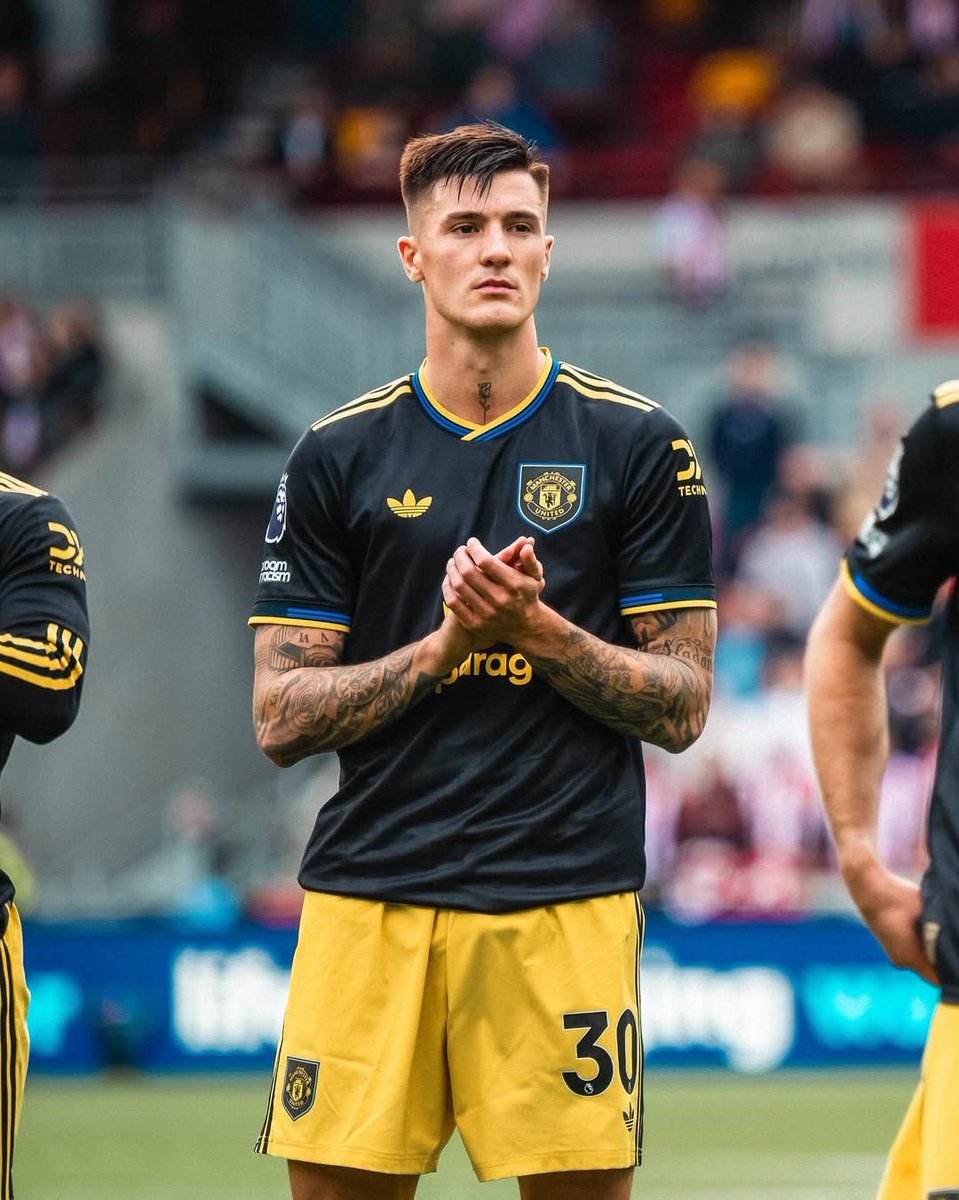 They’ve given up so early, but the real one are still here with you king