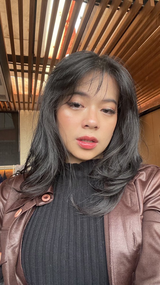 Dwynna_Win's tweet photo. never again eating ayam geprek with hands and then pasang softlens🫩 https://t.co/fIOZazMP3I